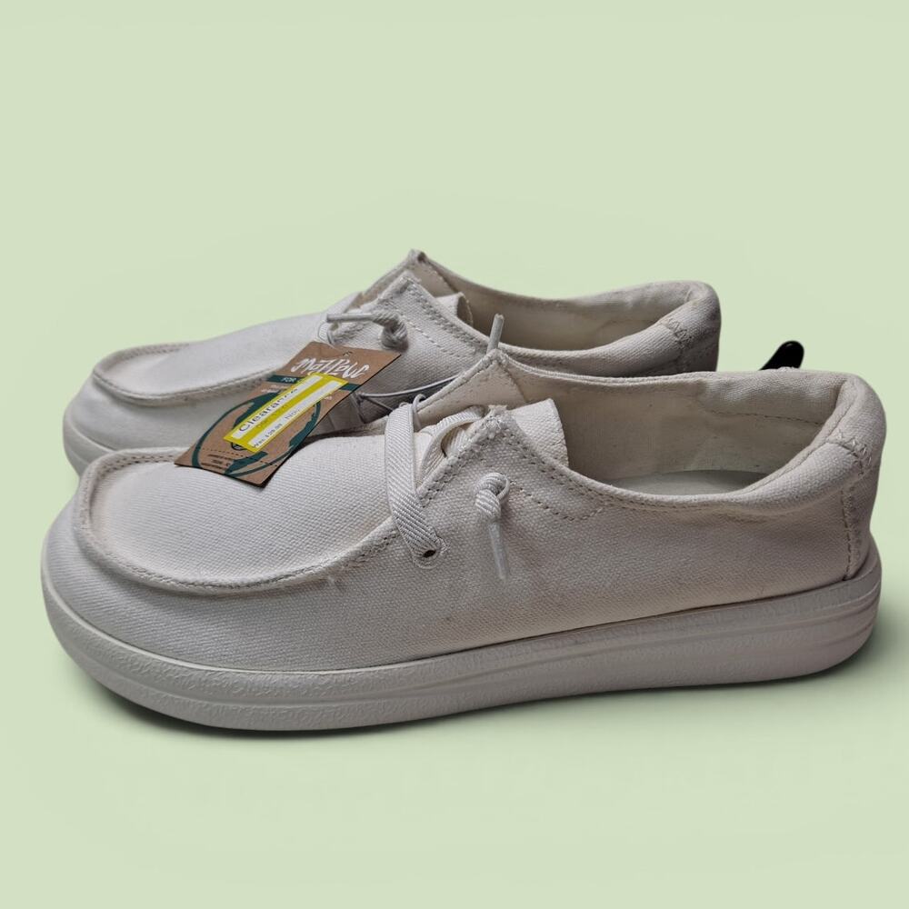 NWT Mad Love Women's 7 Lizzy Casual Canvas Sneaker White Slip On